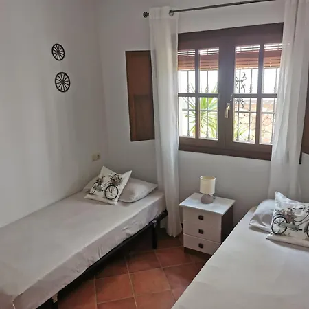 Maria Platero Apartment: With Panoramic Old Town And Mediterranean Views Frigiliana